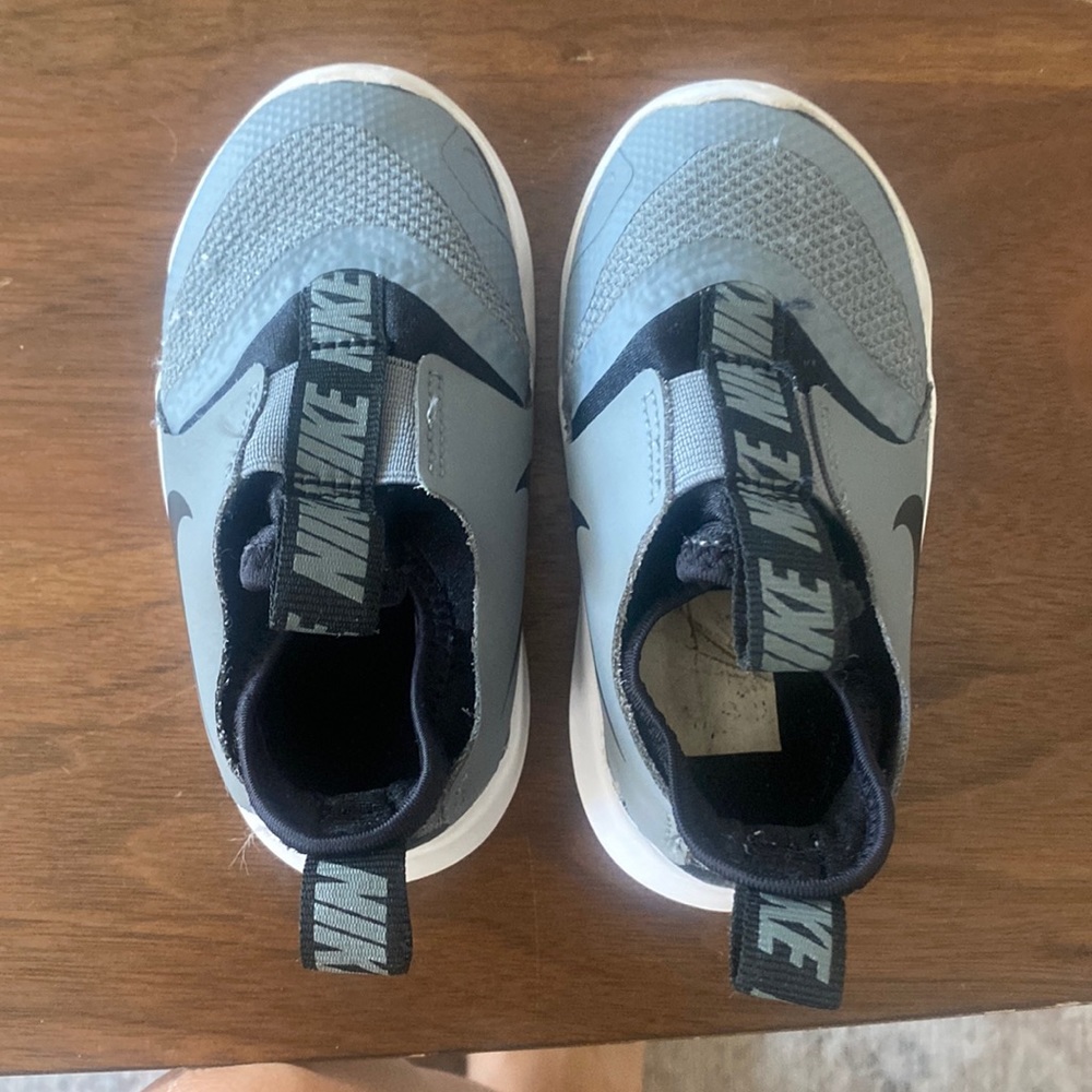Toddler Nikes Size 6